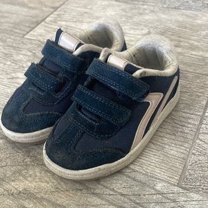 Cat & Jack boys Size 8